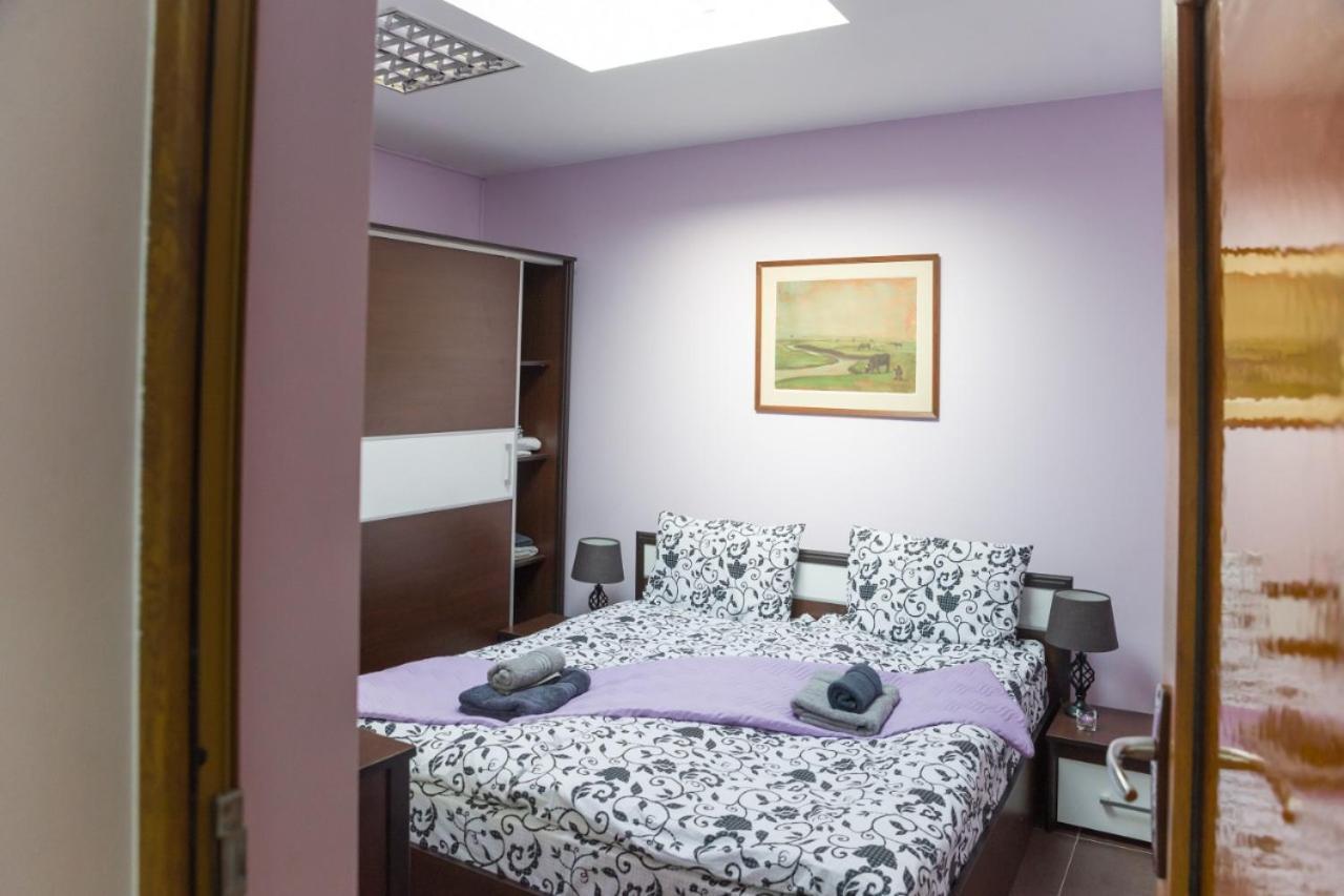 Central House Apartman Várna Kültér fotó